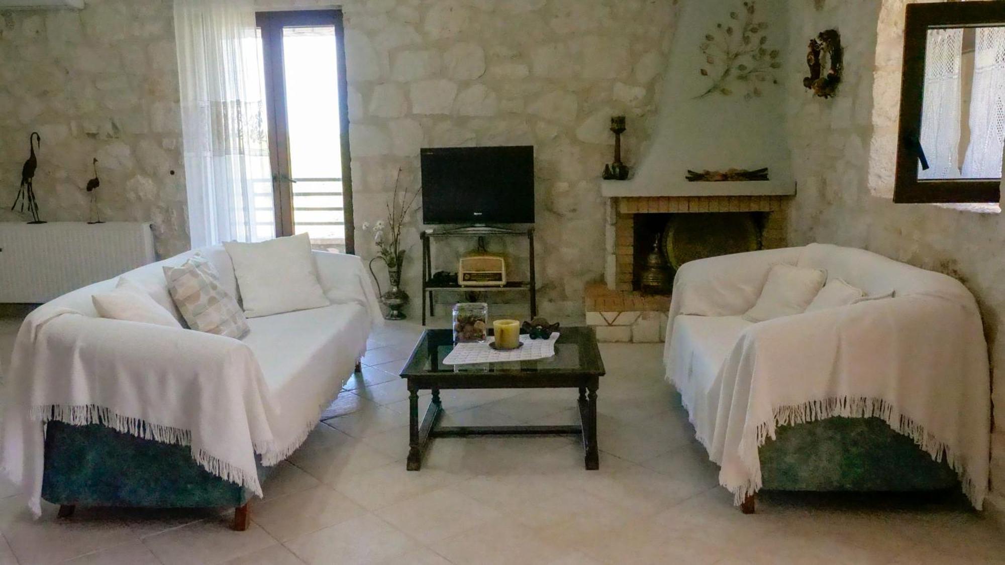 Fterini Apartments Sterna & Alletri Agios Leon Exterior photo