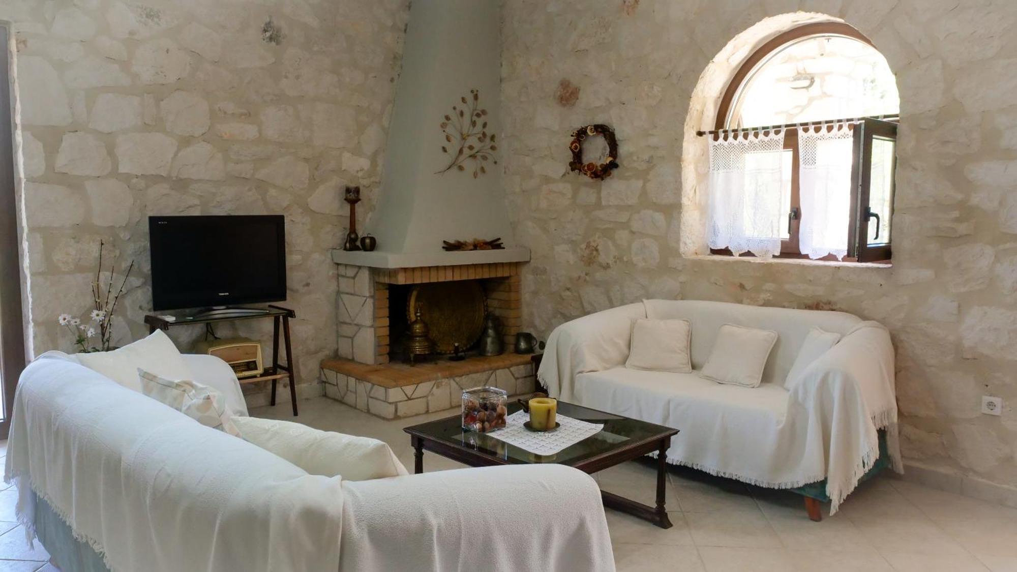 Fterini Apartments Sterna & Alletri Agios Leon Exterior photo